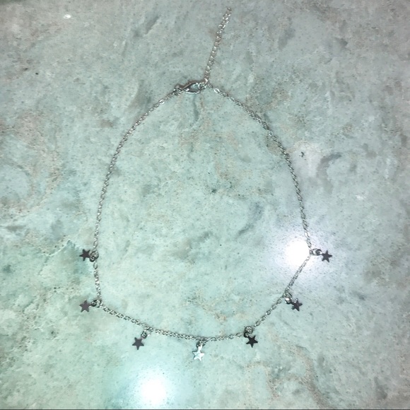 Silver Star Choker Necklace ⭐️ - Picture 5 of 5